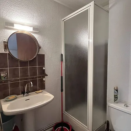 T2 Avec Loggia, Tv, Lave-linge, Climatisation Portative, Proche Port Et A Port - Fr-1-81-621