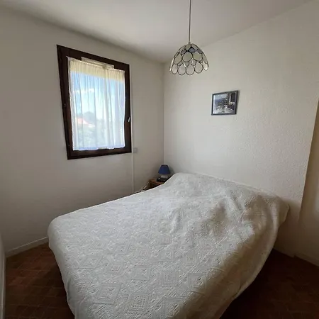 T2 Avec Loggia, Tv, Lave-linge, Climatisation Portative, Proche Port Et A Port - Fr-1-81-621 Lejlighed Leucate