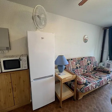 T2 Avec Loggia, Tv, Lave-linge, Climatisation Portative, Proche Port Et A Port - Fr-1-81-621 Apartamento