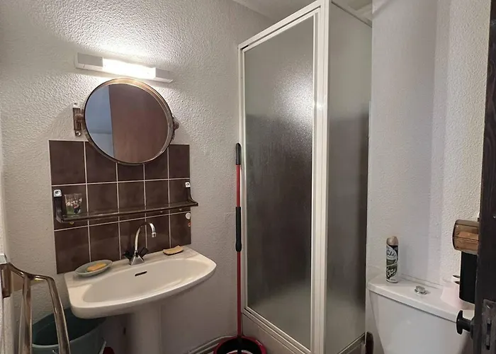 T2 Avec Loggia, Tv, Lave-linge, Climatisation Portative, Proche Port Et A Port - Fr-1-81-621